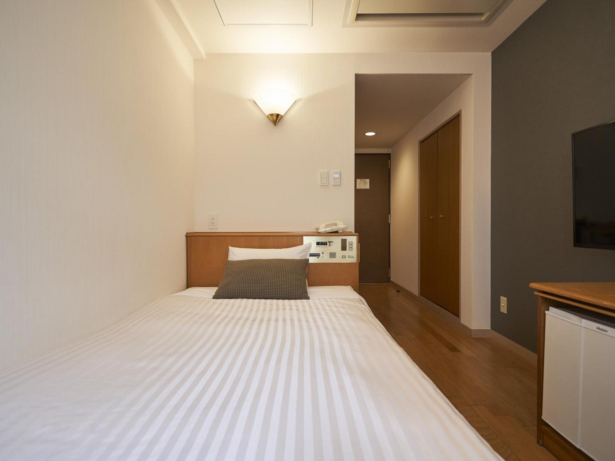 Hotel Toms Tokyo prefektur Exteriör bild