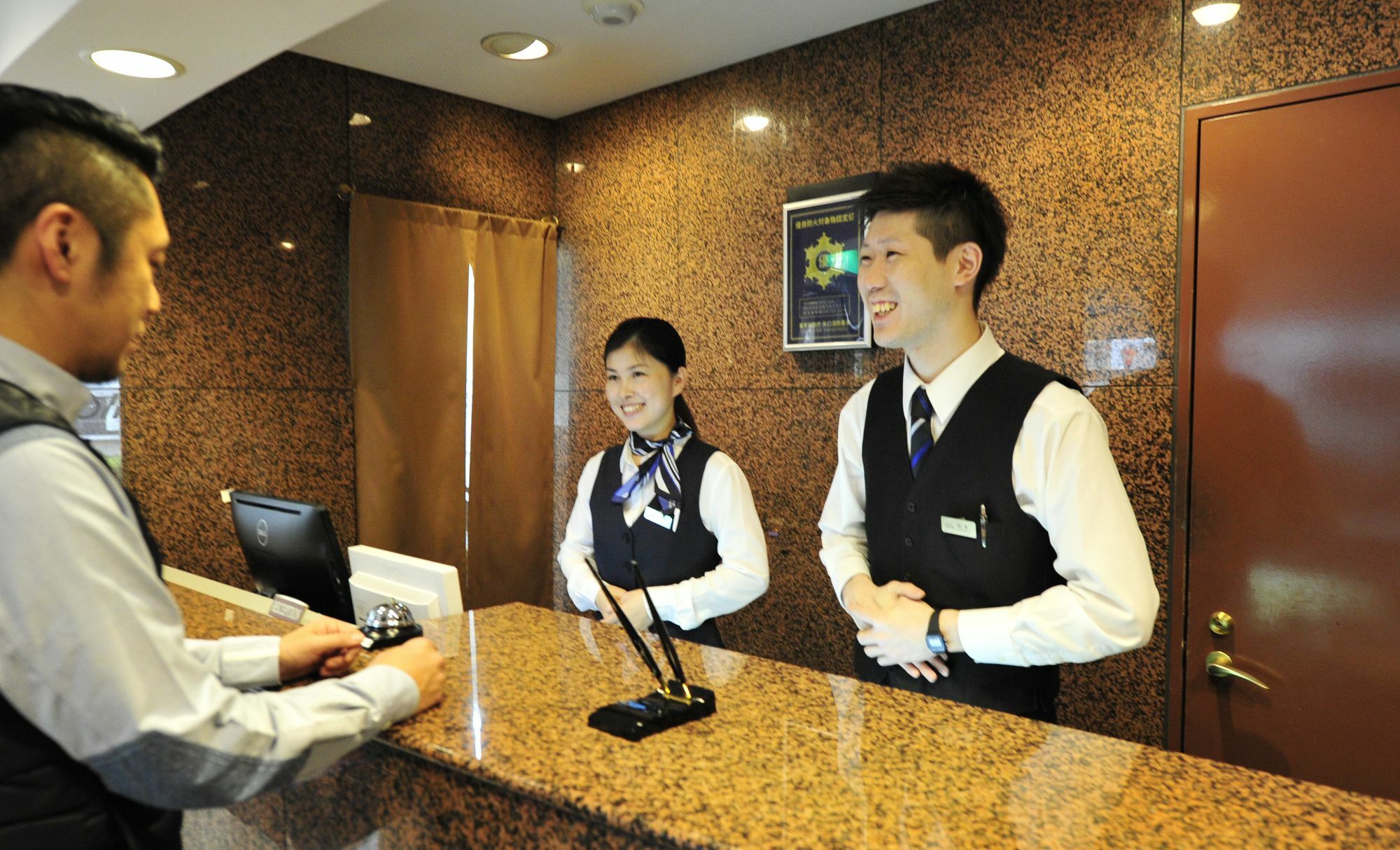 Hotel Toms Tokyo prefektur Exteriör bild
